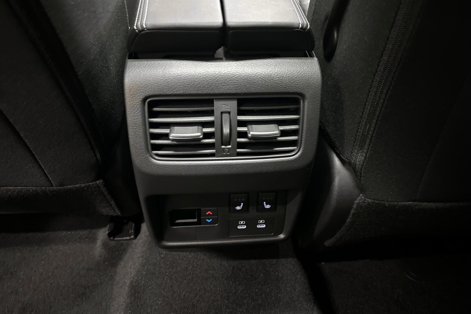 Nissan X-Trail iso kuva 21