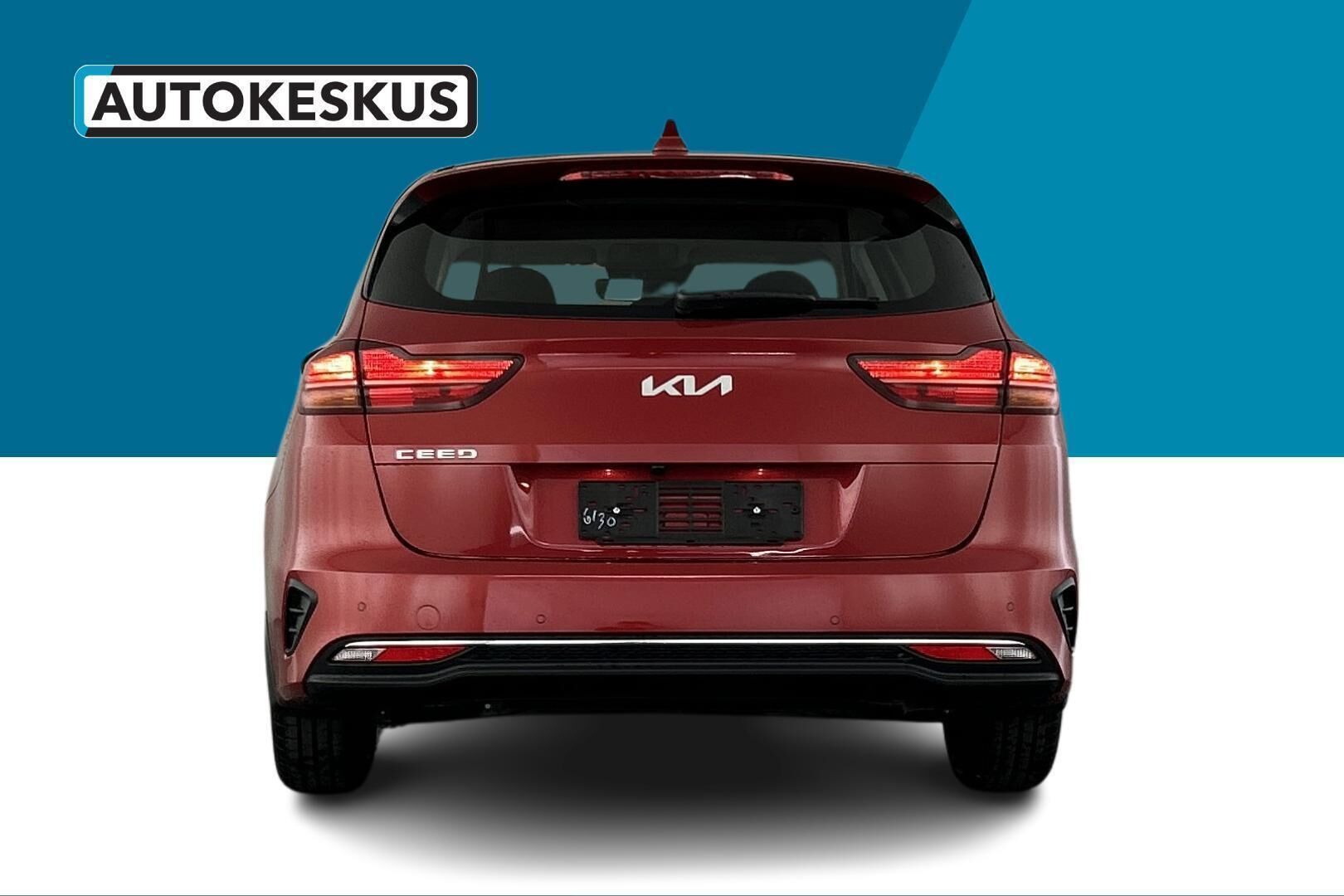 Kia Ceed iso kuva 4