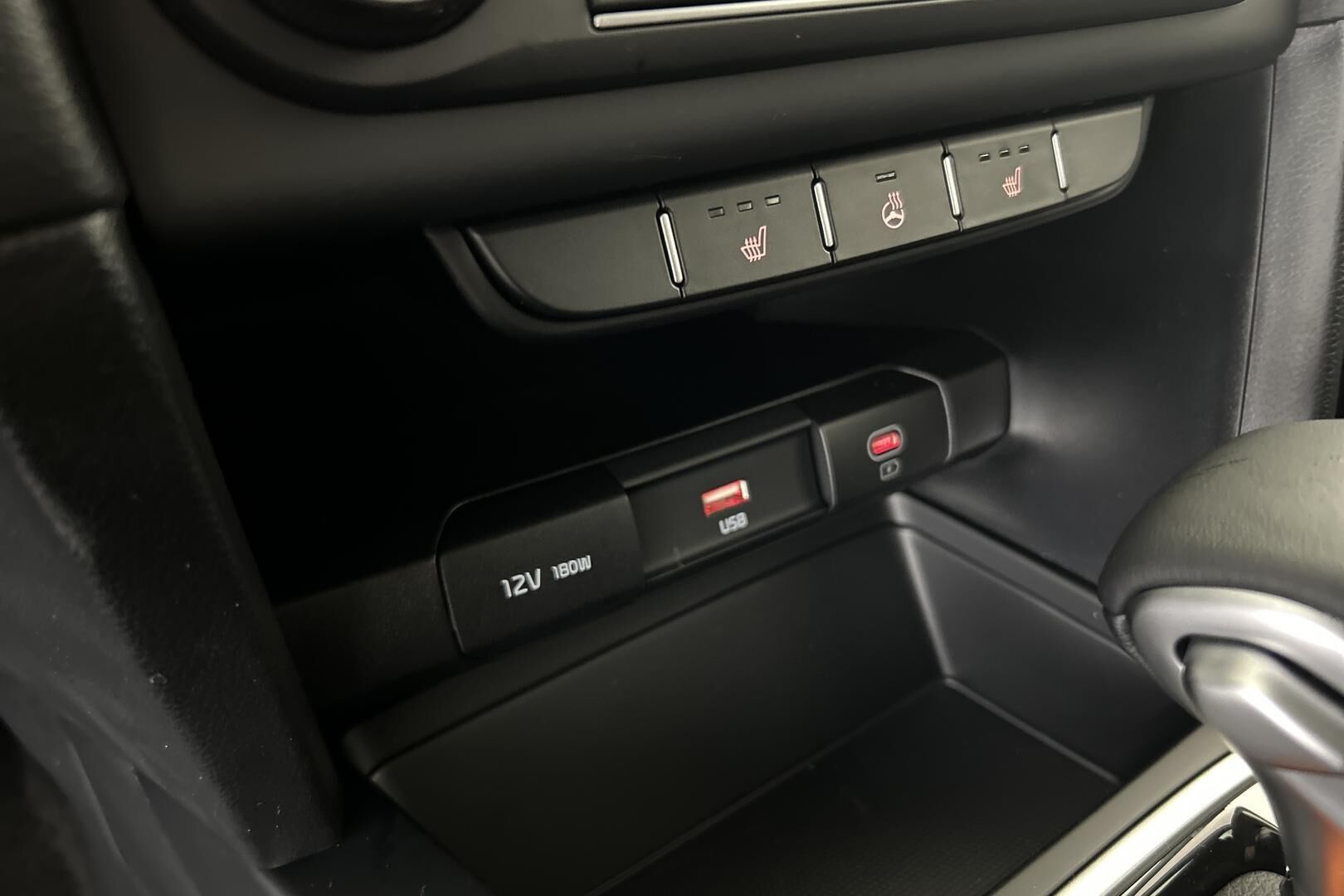 Kia Ceed iso kuva 20