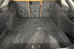 BMW i4 esikatselu 10