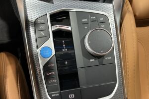 BMW i4 esikatselu 17