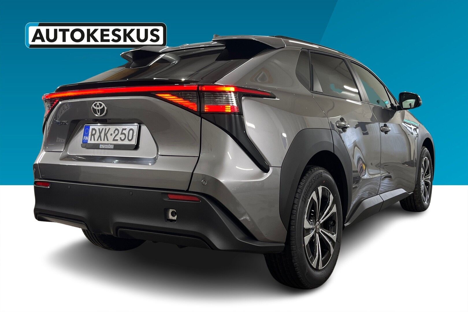 Toyota bZ4X iso kuva 1