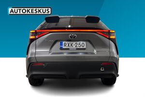 Toyota bZ4X esikatselu 2