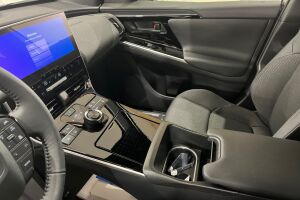 Toyota bZ4X esikatselu 7