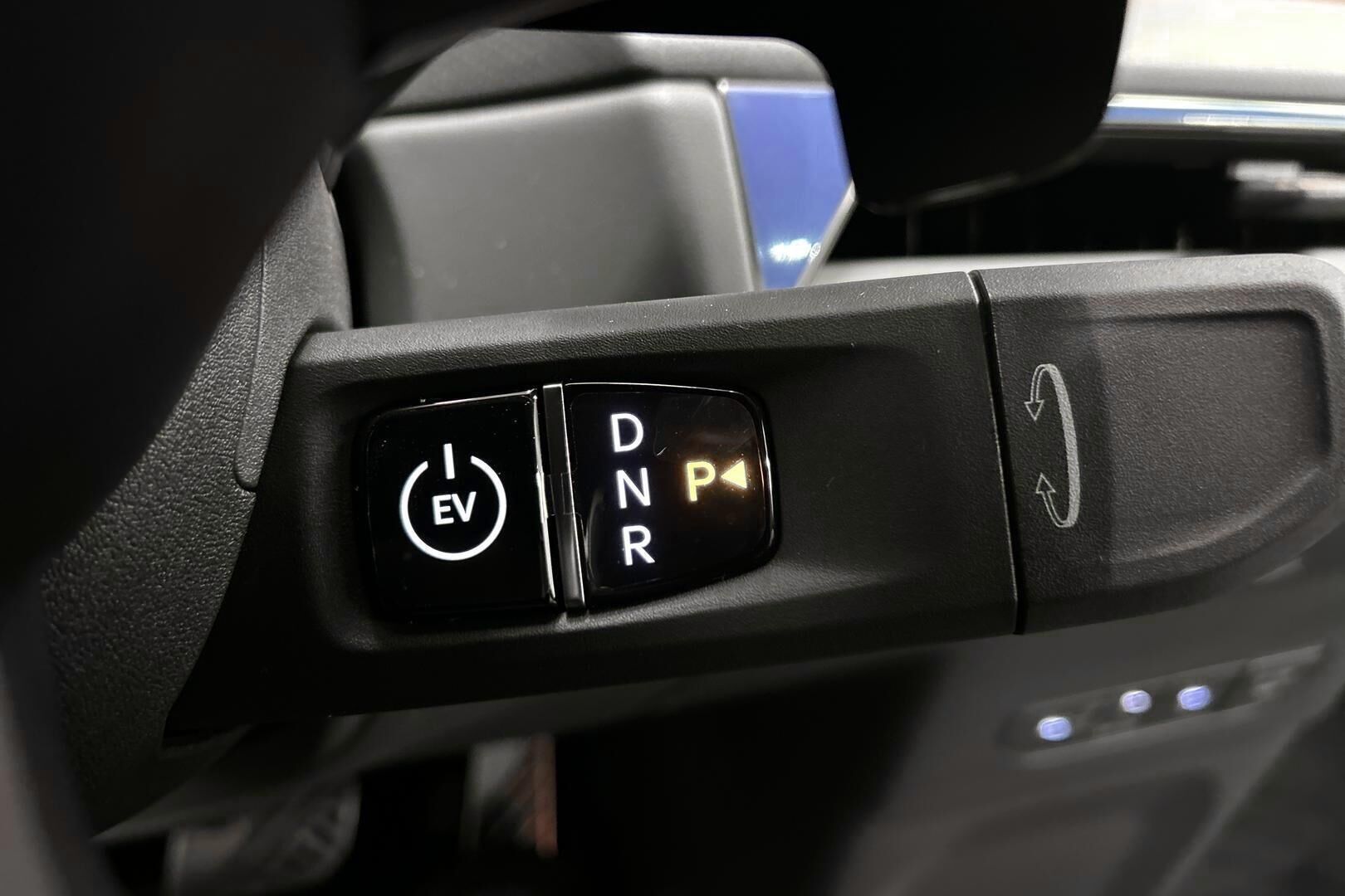 KIA EV9 iso kuva 15