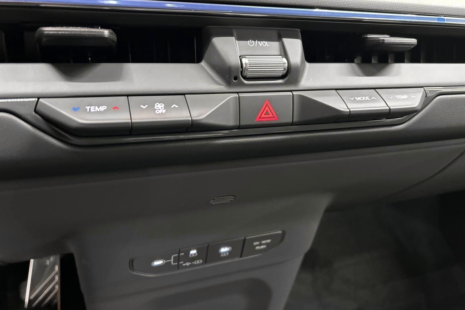 KIA EV9 iso kuva 21