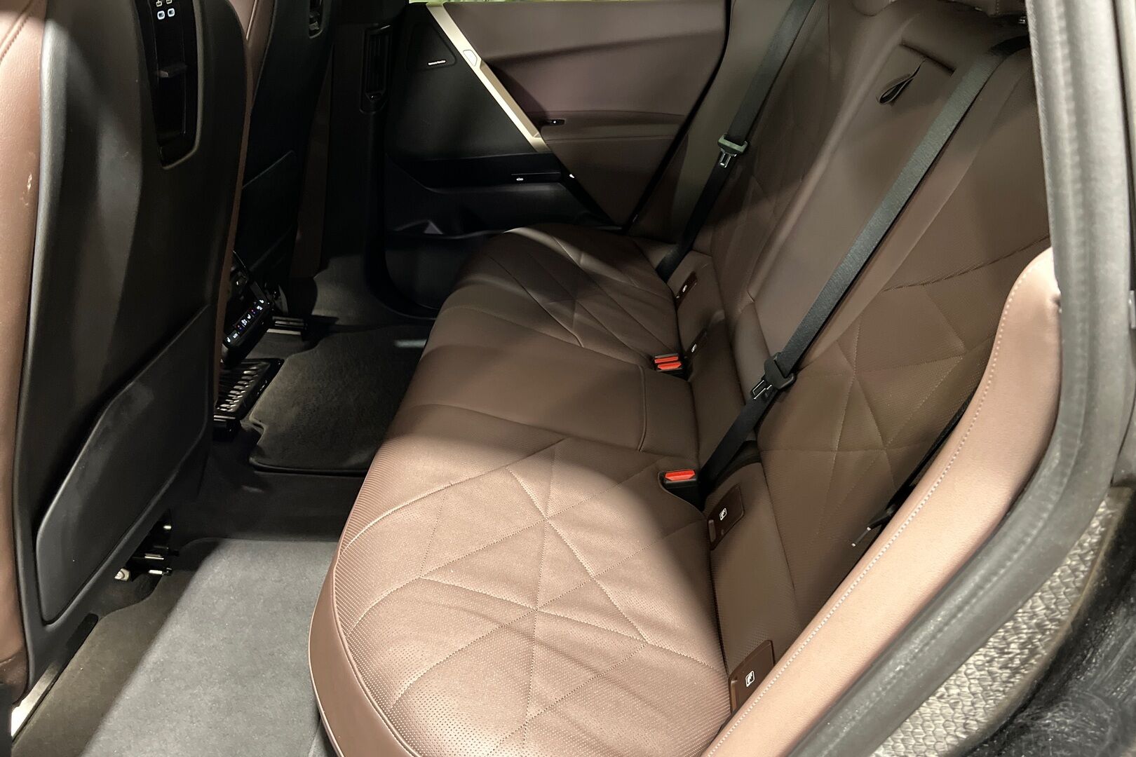 BMW IX iso kuva 7