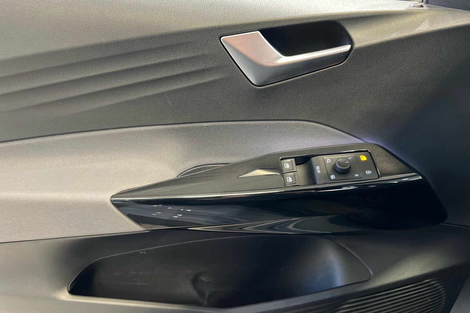 VOLKSWAGEN ID.3 iso kuva 23