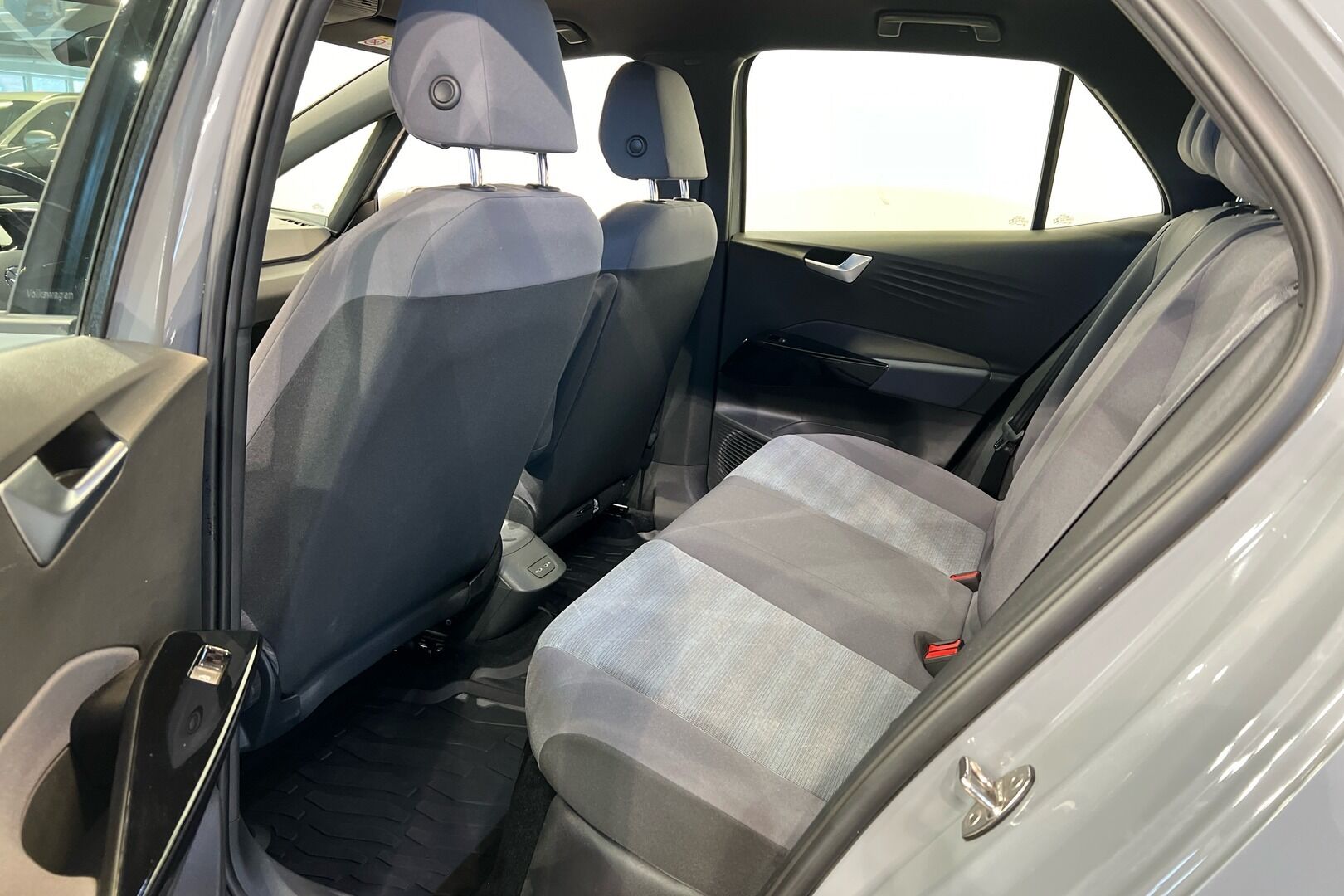 VOLKSWAGEN ID.3 iso kuva 24