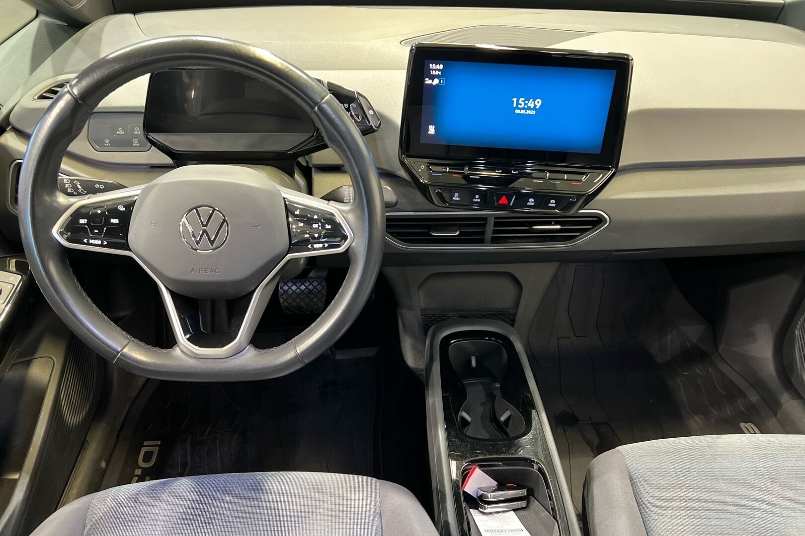 VOLKSWAGEN ID.3 iso kuva 18