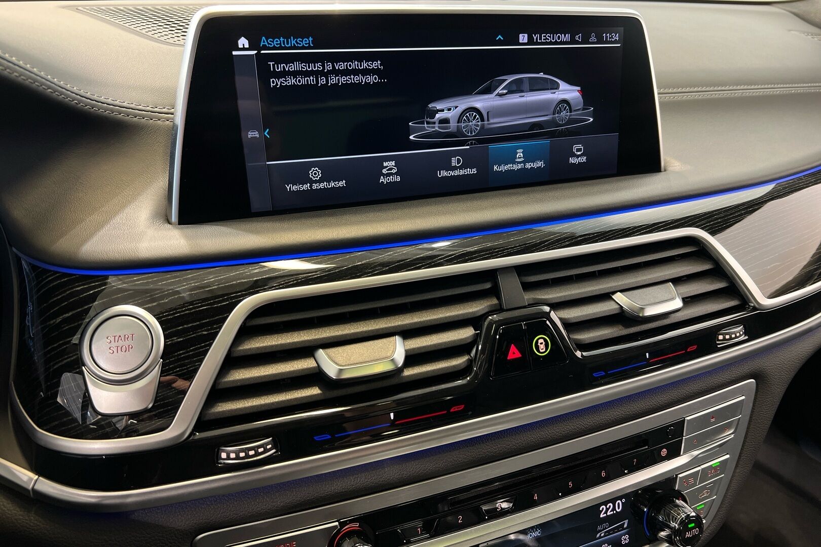 BMW 7-SARJA iso kuva 28