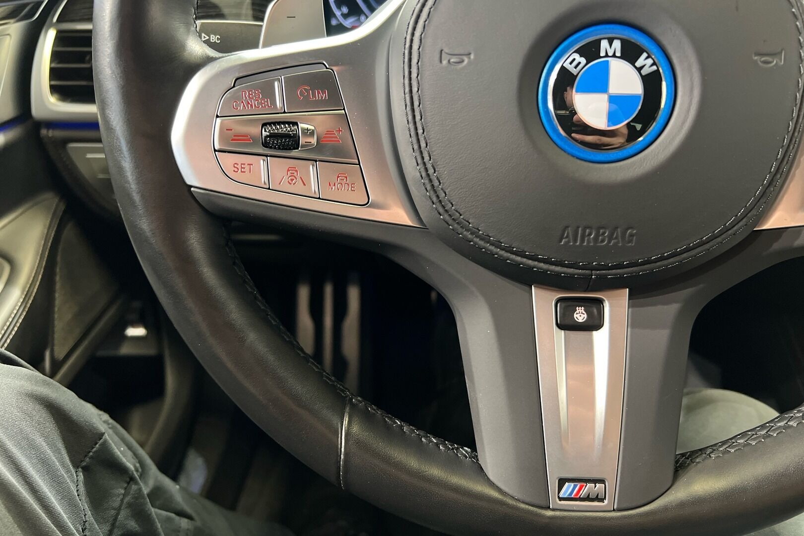 BMW 7-SARJA iso kuva 18