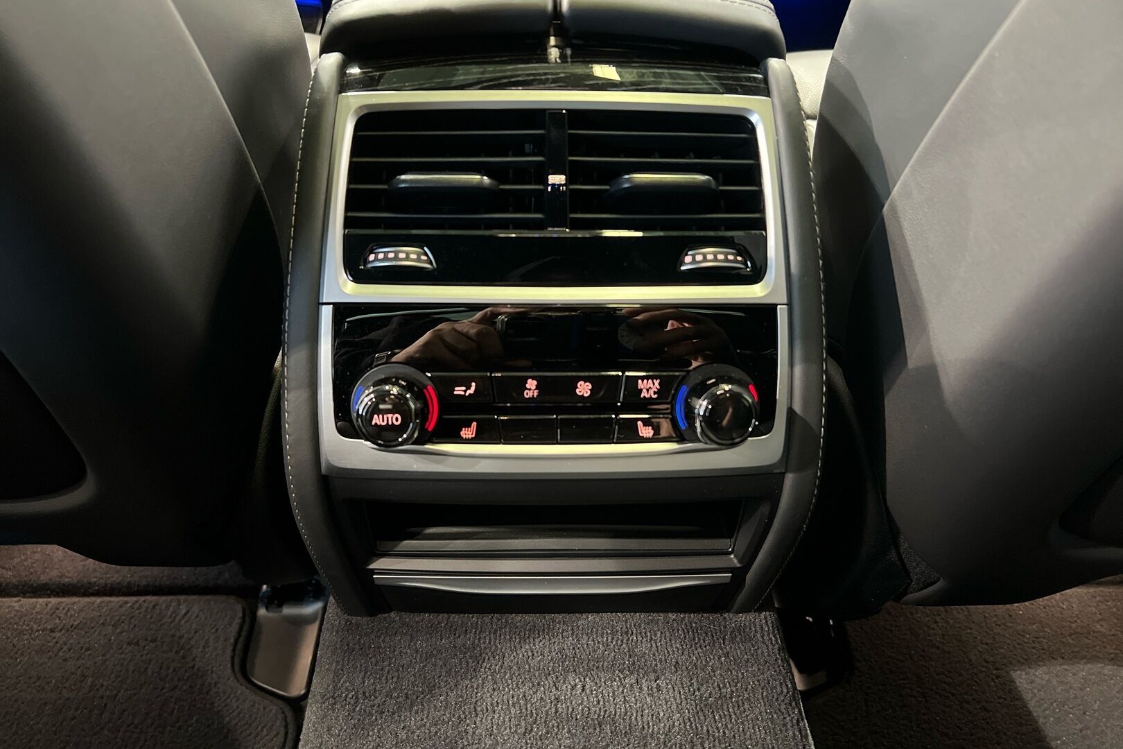 BMW 7-SARJA iso kuva 24
