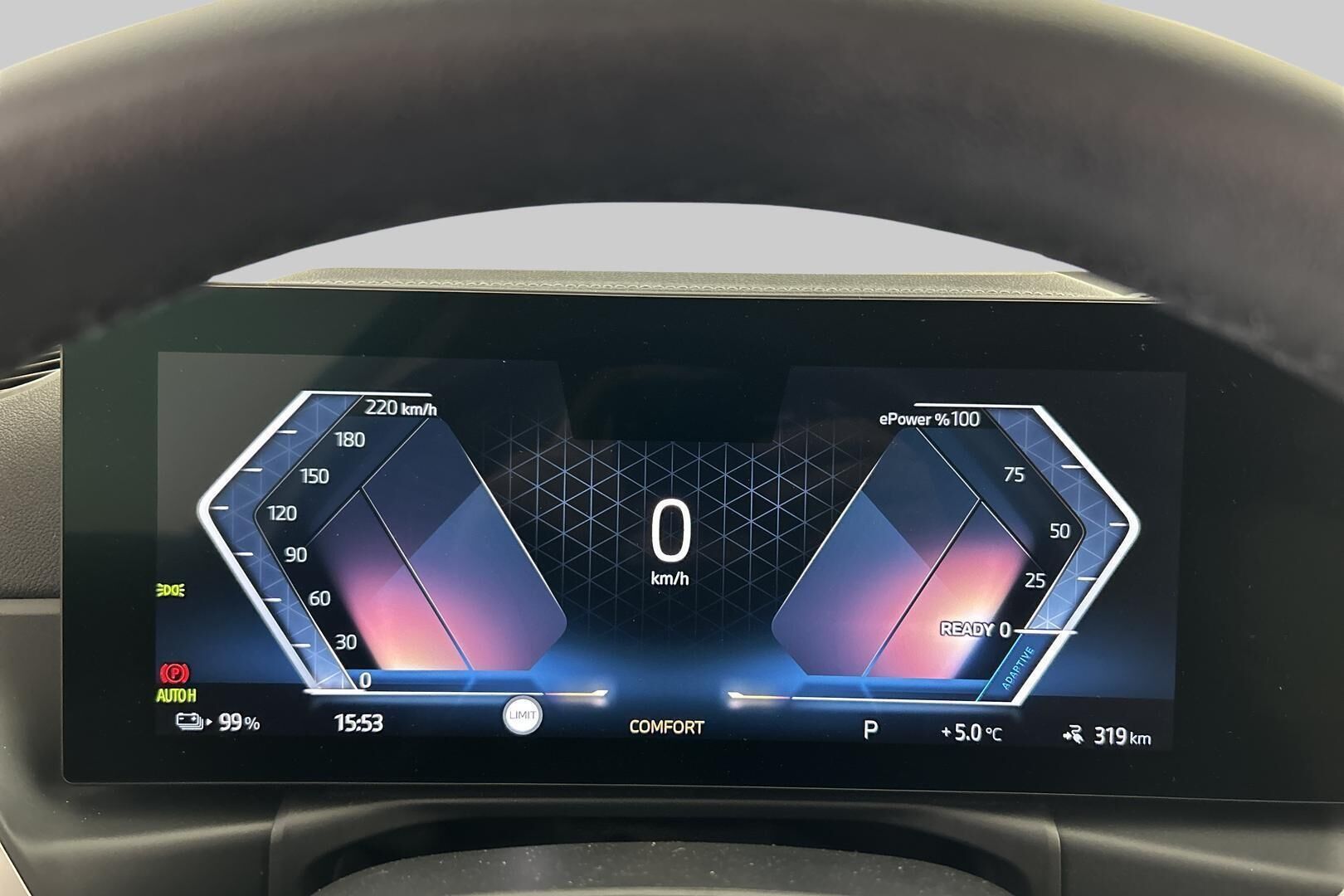 BMW i4 iso kuva 21