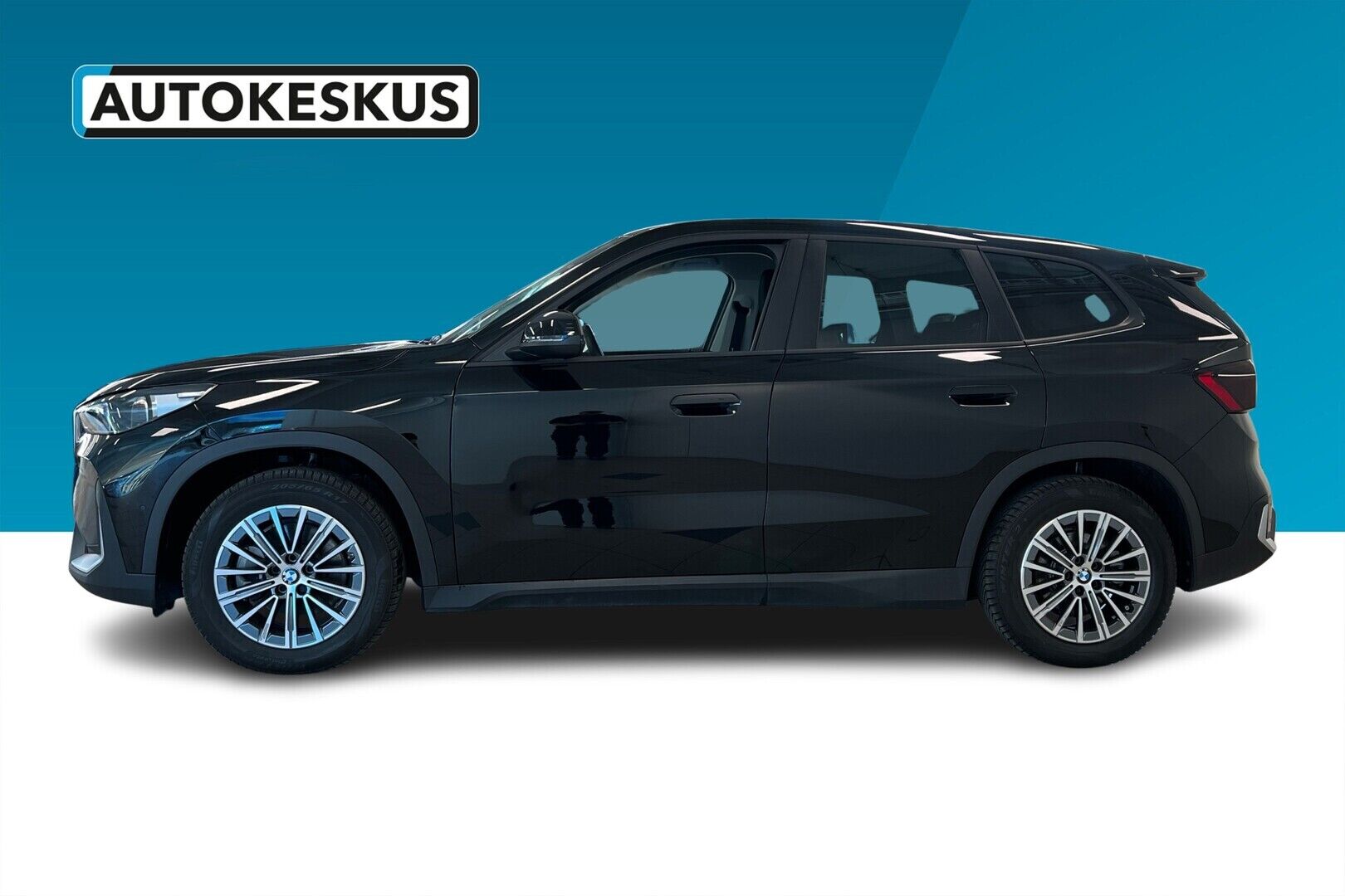 BMW IX1 iso kuva 11