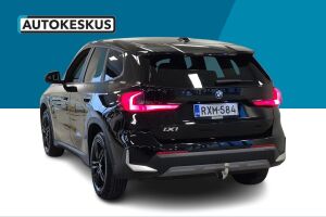 BMW IX1 esikatselu 21