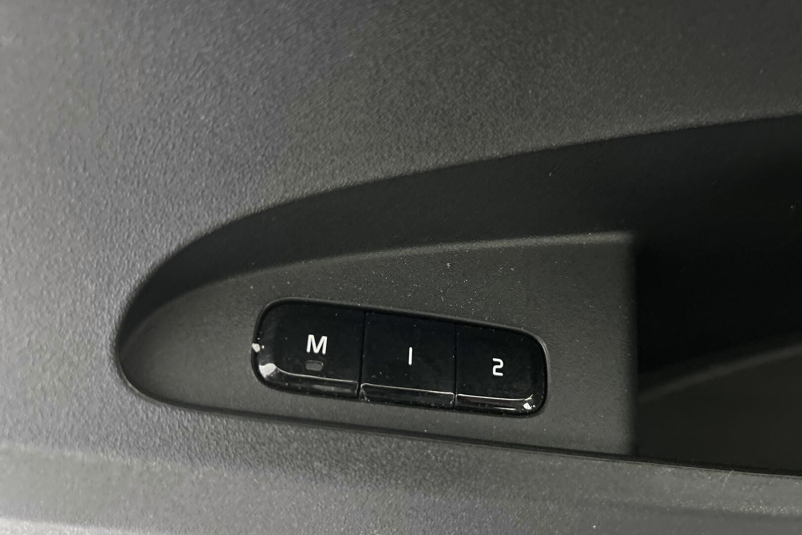 POLESTAR 2 iso kuva 16