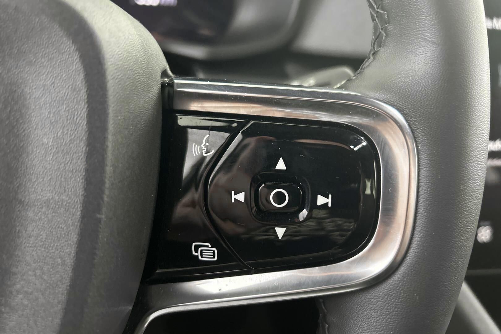POLESTAR 2 iso kuva 20