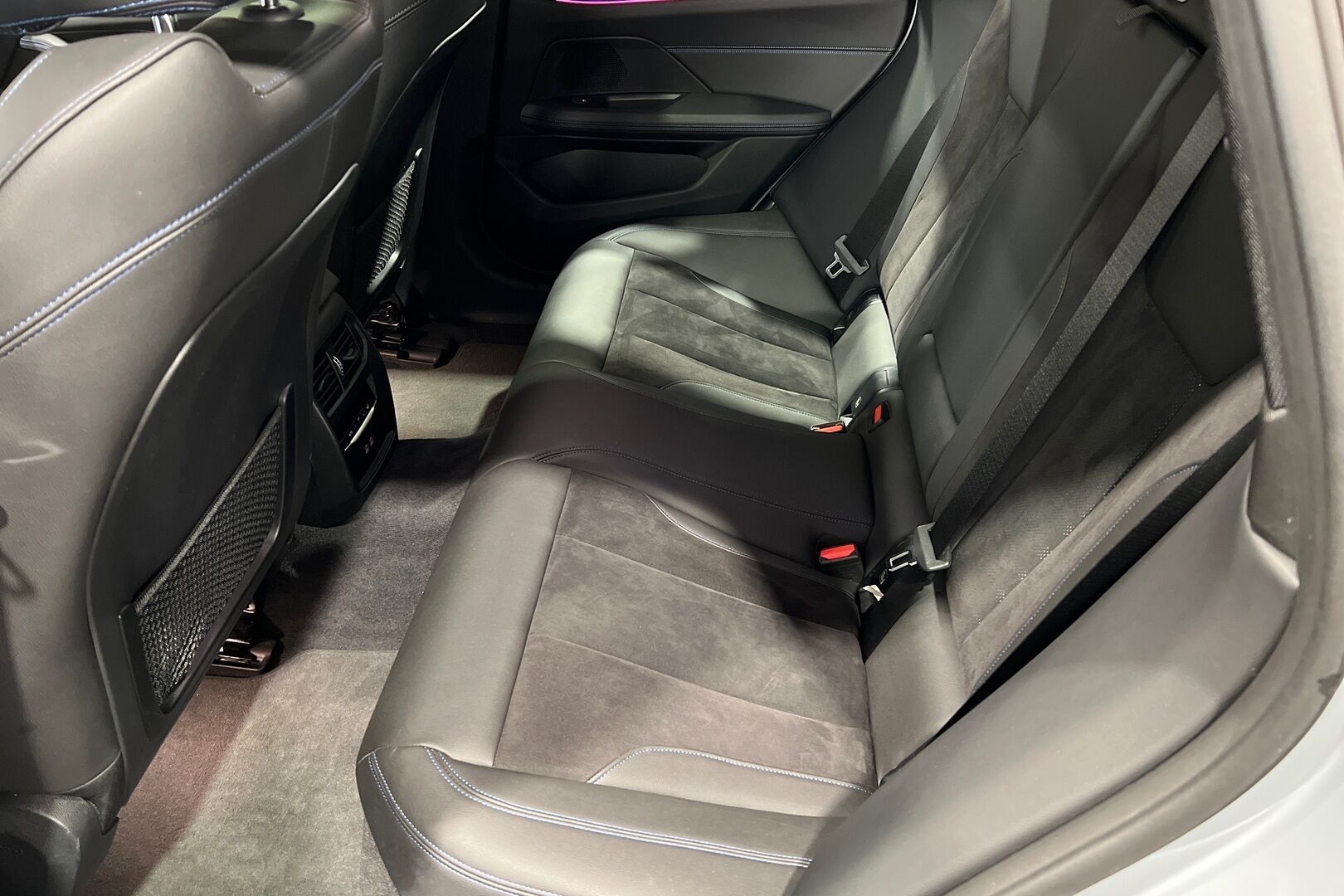 BMW I4 M50 iso kuva 9