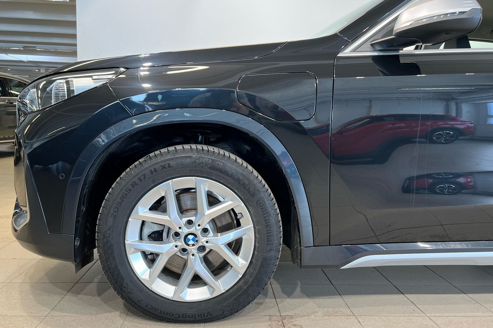 BMW X1 iso kuva 10