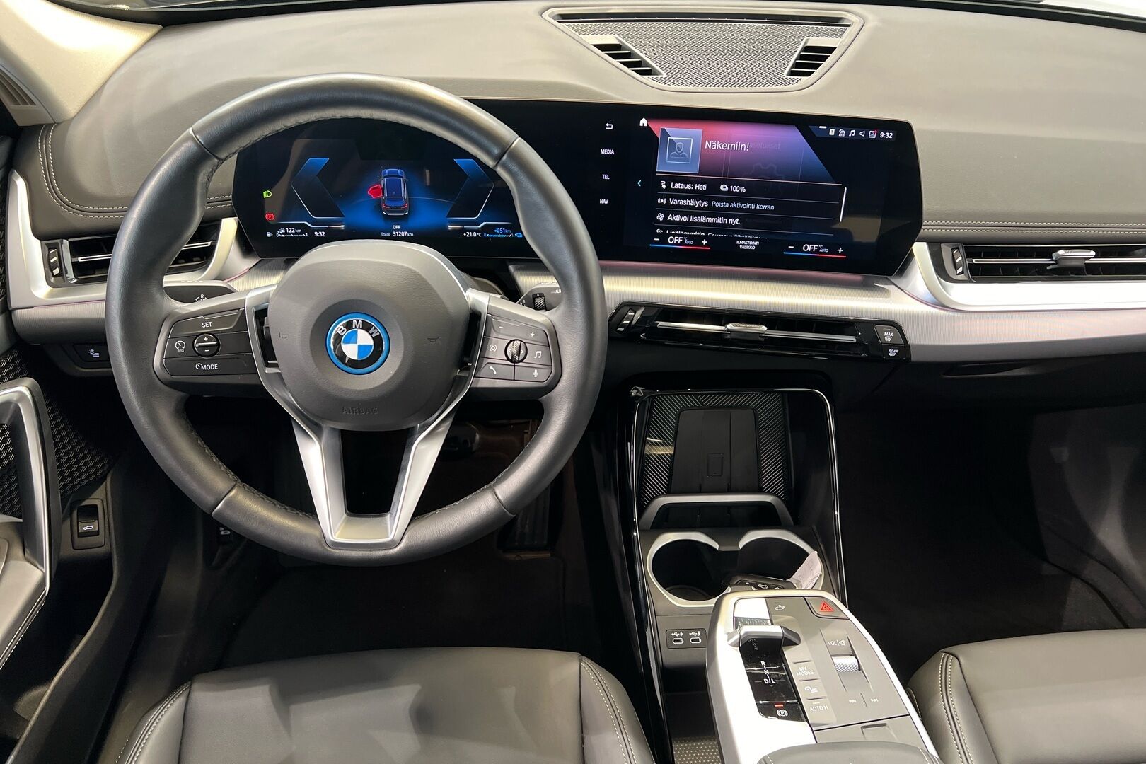 BMW X1 iso kuva 13