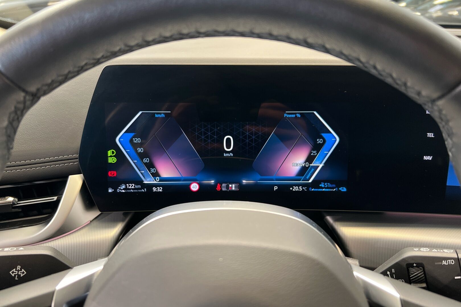 BMW X1 iso kuva 14