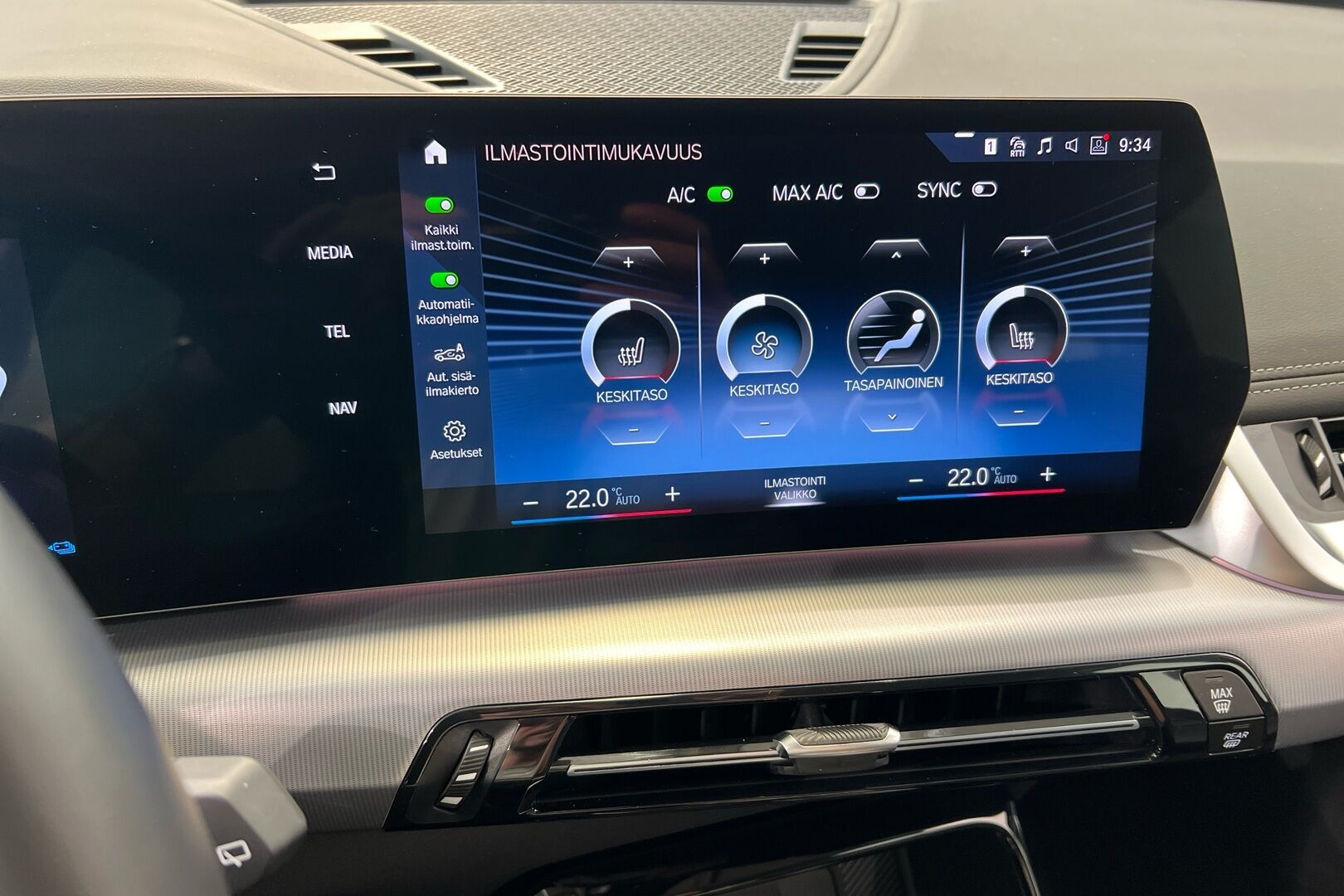 BMW X1 iso kuva 17