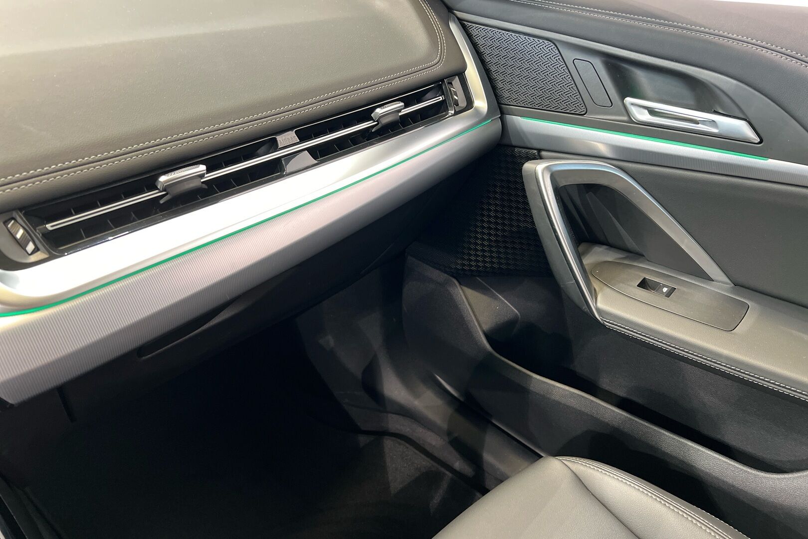 BMW X1 iso kuva 19