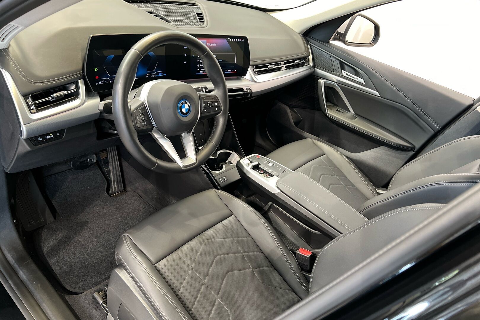 BMW X1 iso kuva 6
