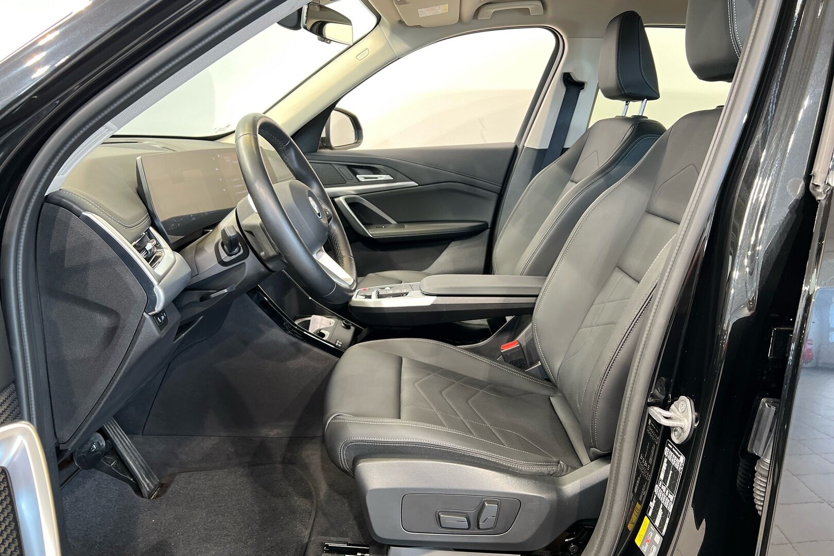 BMW X1 iso kuva 7