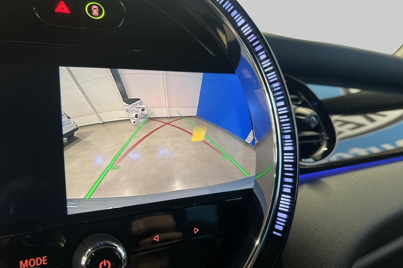 MINI COOPER SE iso kuva 13