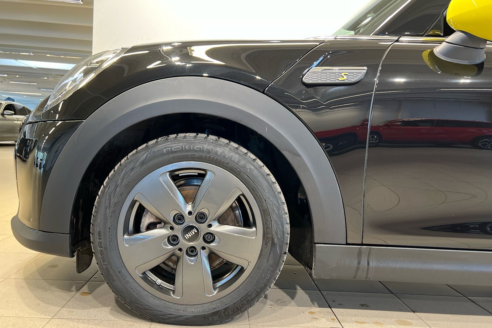 MINI COOPER SE iso kuva 10