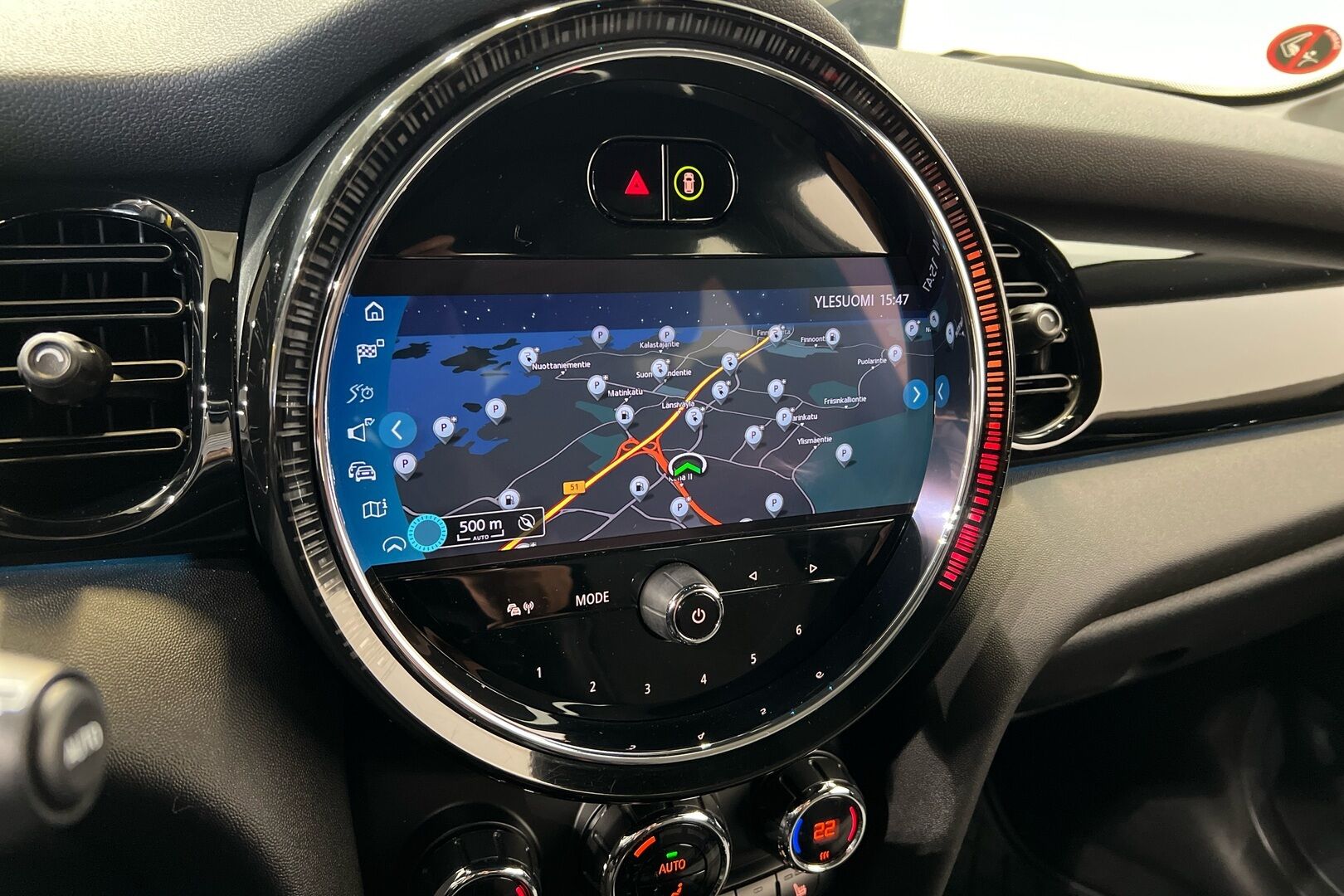 MINI COOPER SE iso kuva 15