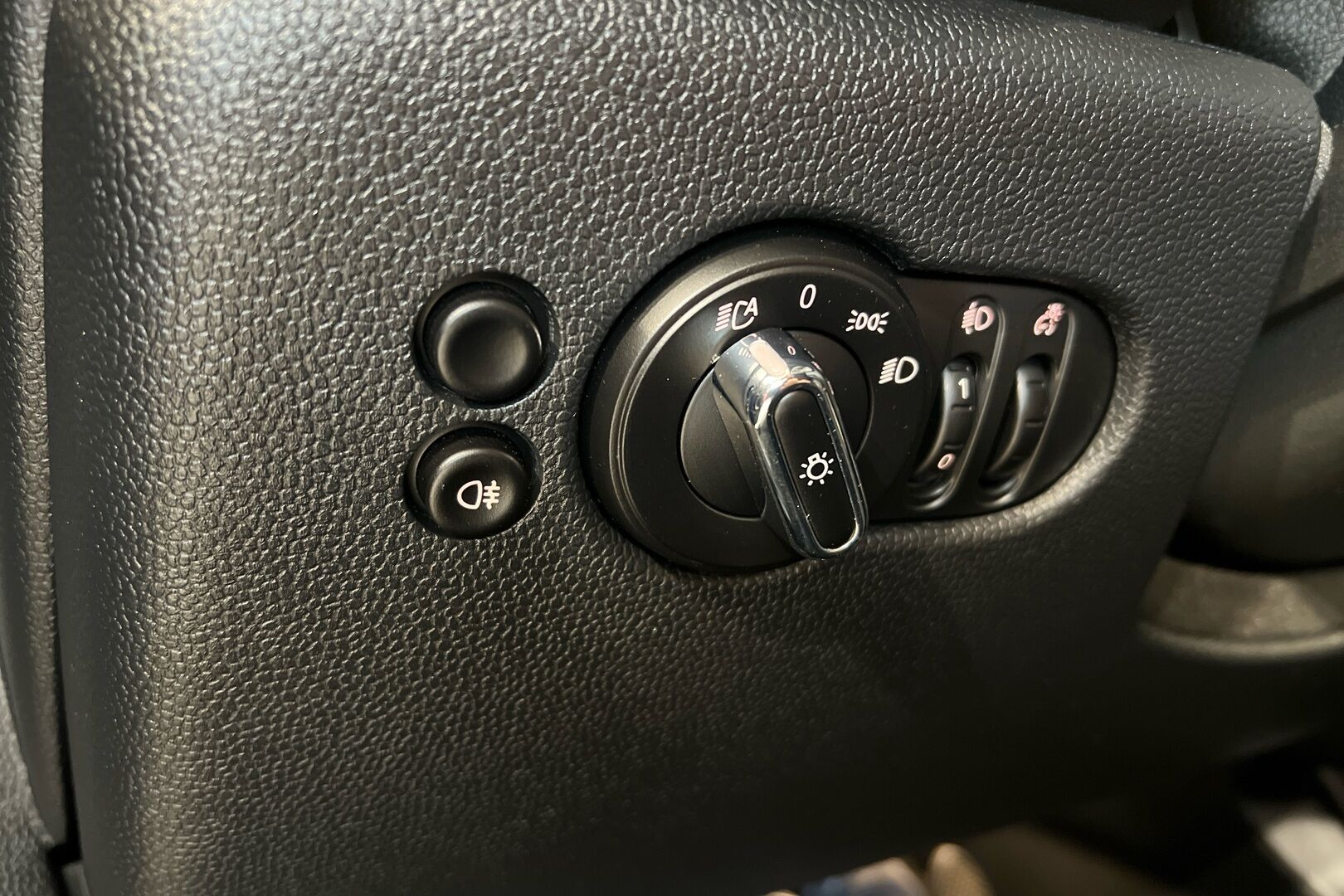 MINI COOPER SE iso kuva 23