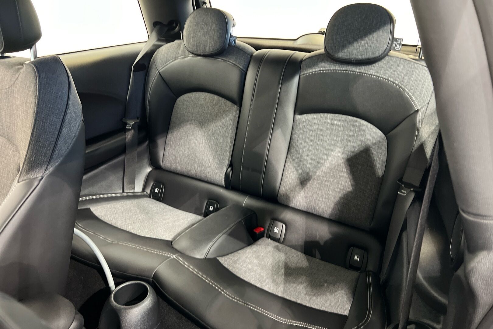 MINI COOPER SE iso kuva 8