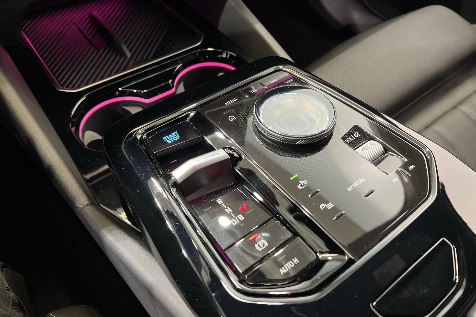 BMW I5 iso kuva 20