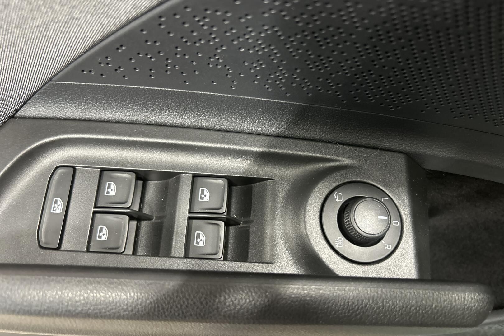 SKODA Enyaq iso kuva 14