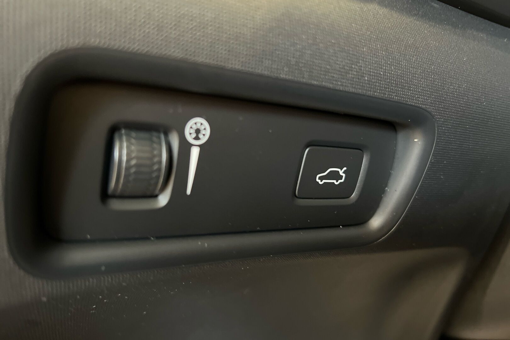 POLESTAR 2 iso kuva 22