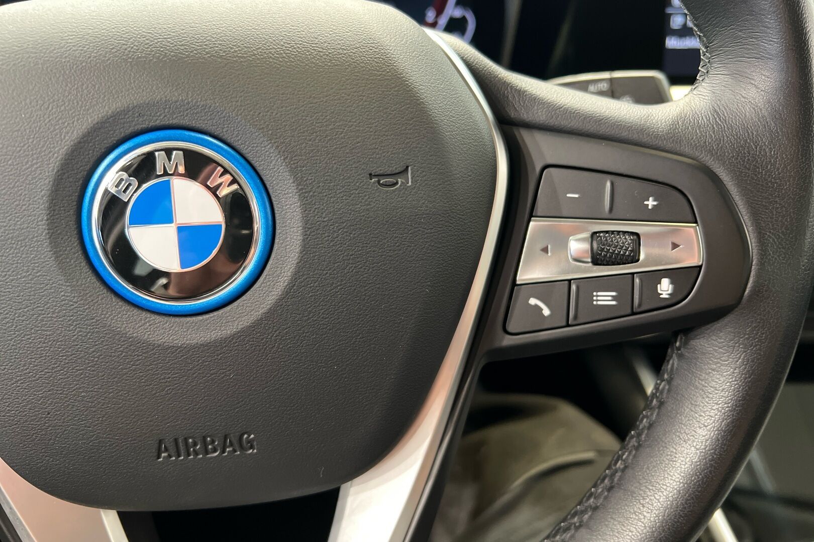 BMW 3-SARJA iso kuva 23