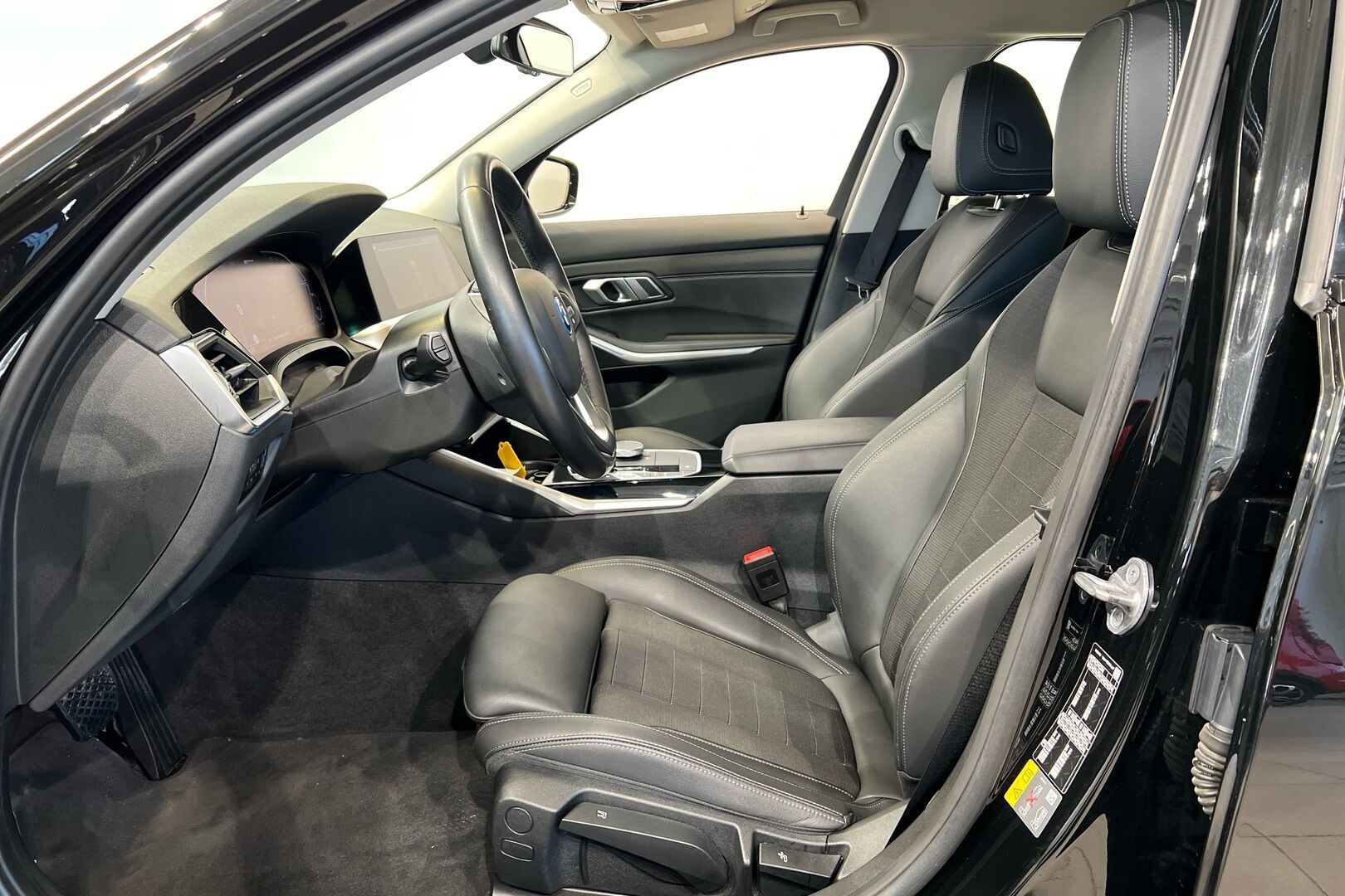 BMW 3-SARJA iso kuva 7