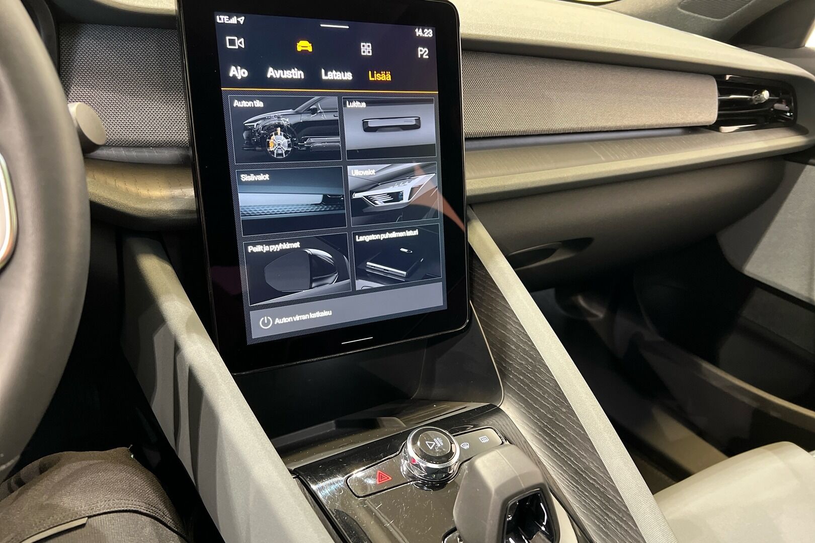 POLESTAR 2 iso kuva 16