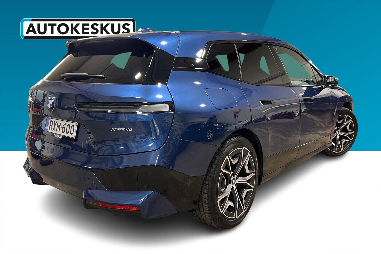 BMW IX iso kuva 1