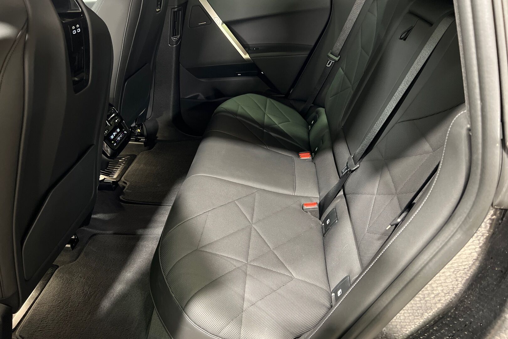 BMW IX iso kuva 9