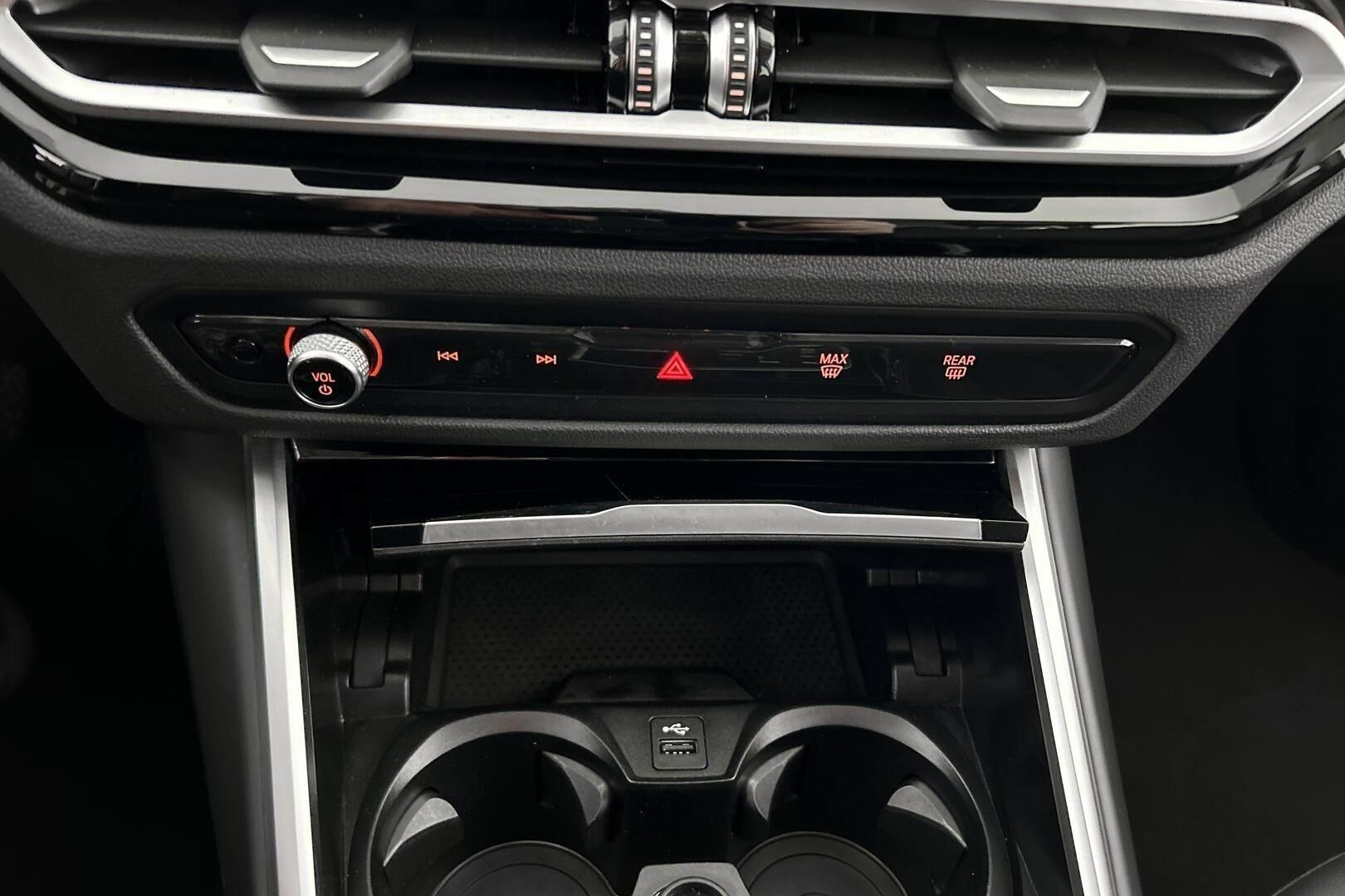 BMW i4 iso kuva 22