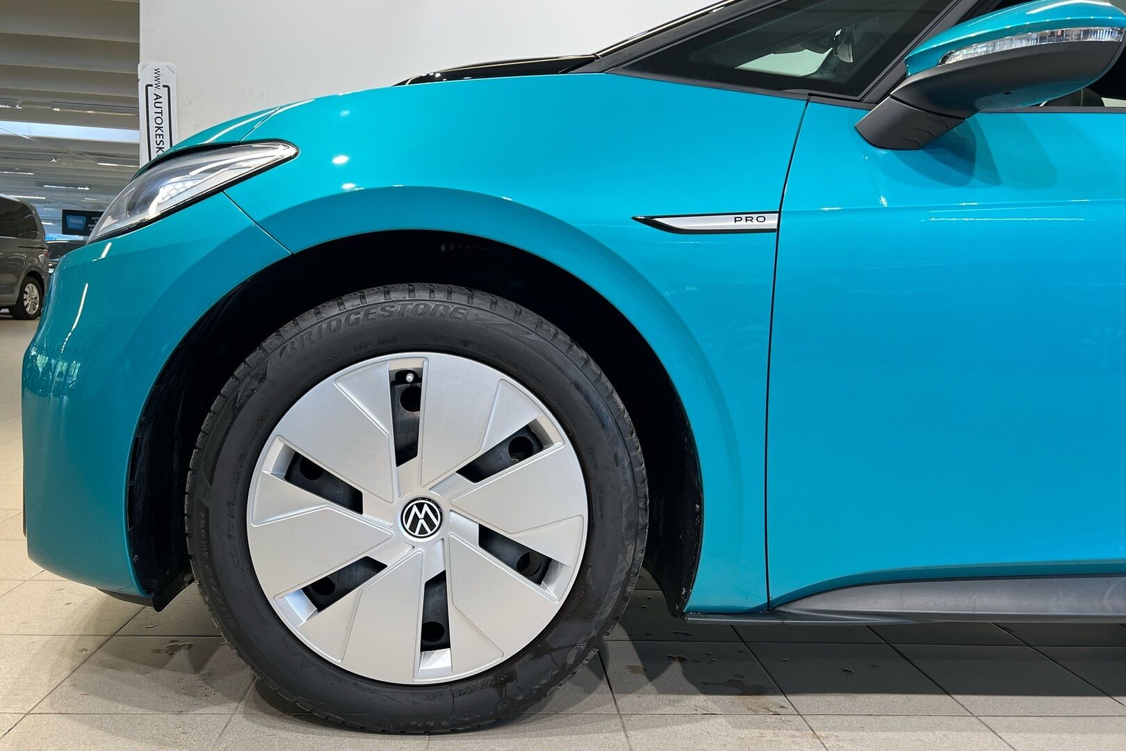 VOLKSWAGEN ID.3 iso kuva 10