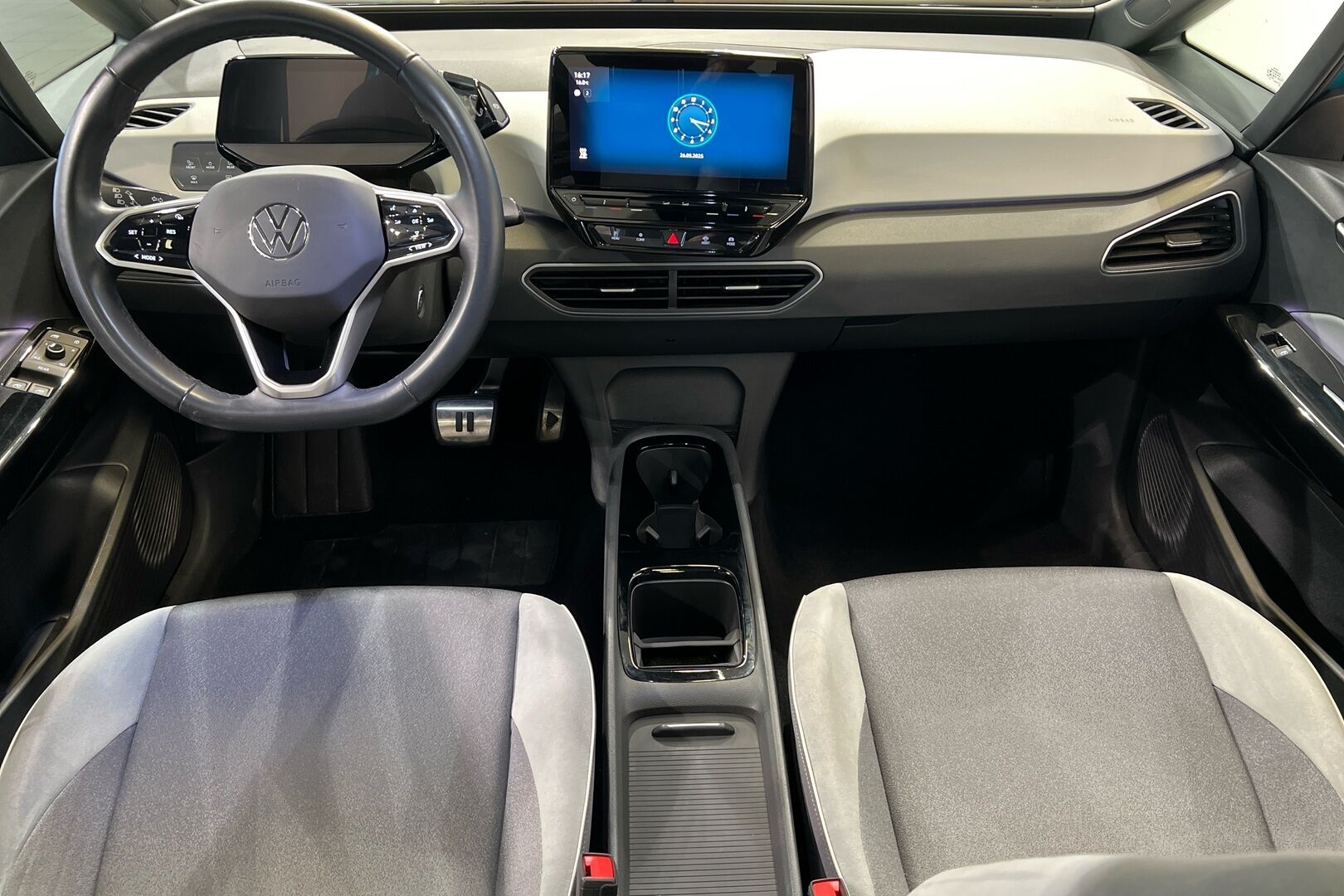 VOLKSWAGEN ID.3 iso kuva 12