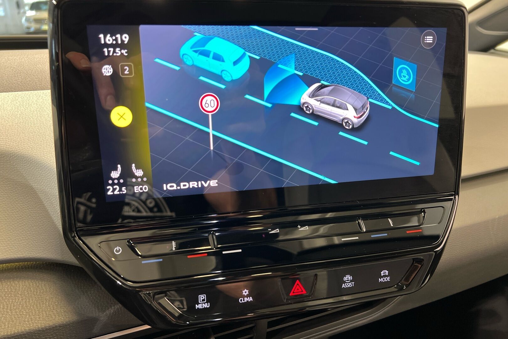 VOLKSWAGEN ID.3 iso kuva 20