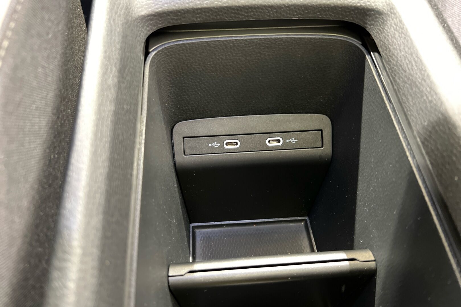 VOLKSWAGEN ID.3 iso kuva 22