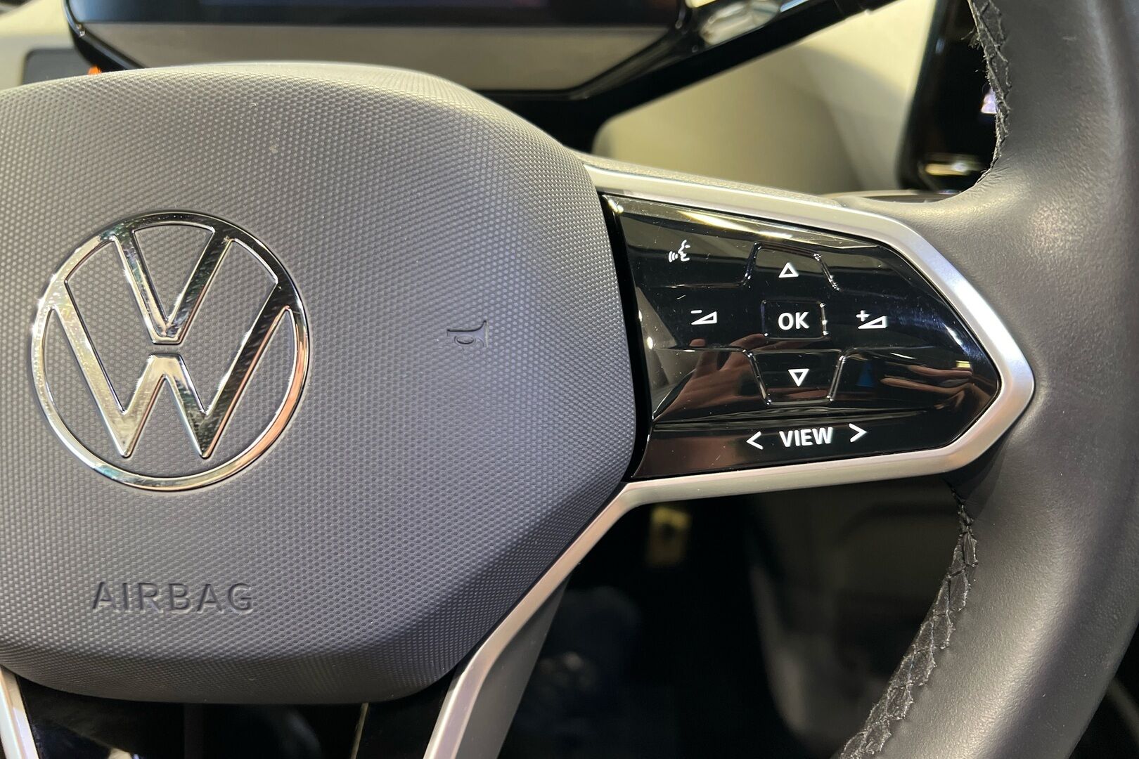 VOLKSWAGEN ID.3 iso kuva 24