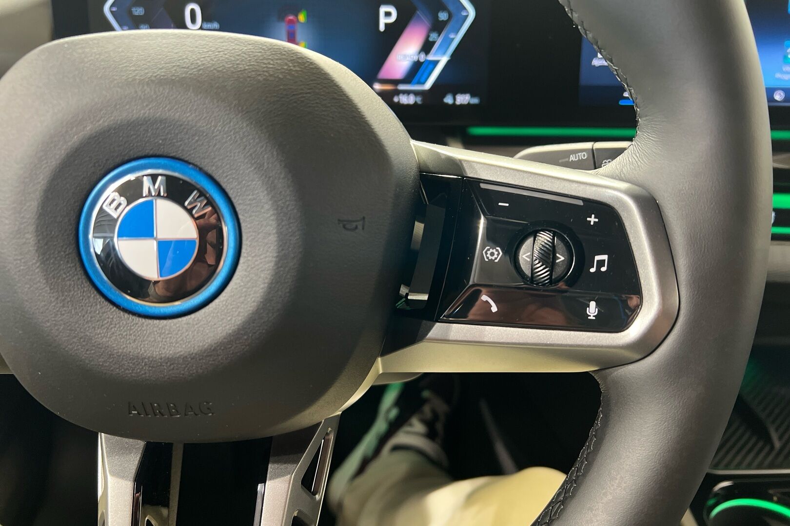 BMW I5 iso kuva 23